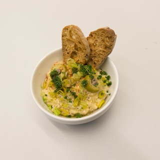 Martes tarde ensaladilla taberna del ciri