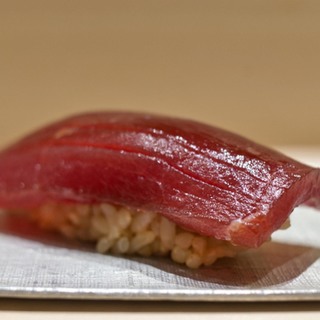 Sushikimura 10 sushi akami wm
