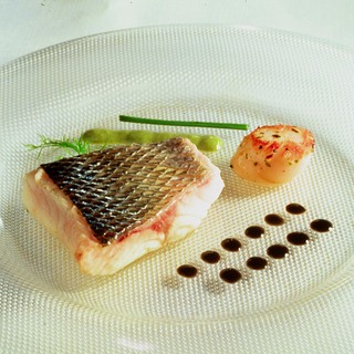 Lubina con vieiras y ceniza de puerro 1996
