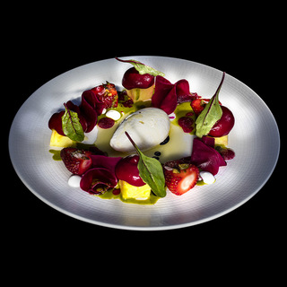 Beetroot and fruit salad with ajoblanco sorbet   photofrancesc