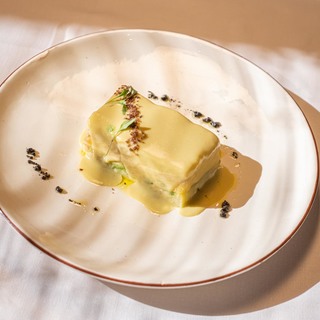 (c) miquel mill%c2%a0n   normal  terrina de patata y at%c2%a3n con emulsi%c2%a2n de oliva verde