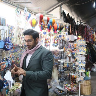 Hardeep rehal shopping in a bazaar in cappadocia