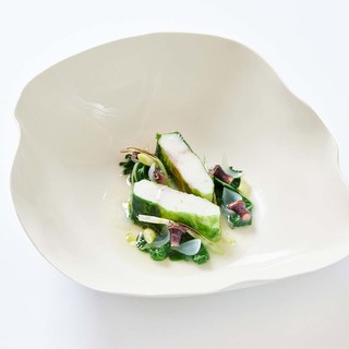 Belcanto   sea bass  vegetable dashi  seaweed and lilies   credit grupo jose avillez