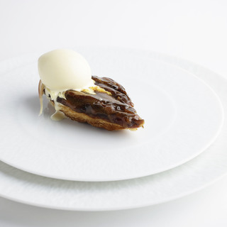 07 myoga %e2%80%9ctarte tatin%e2%80%9d with lemon thyme ice cream