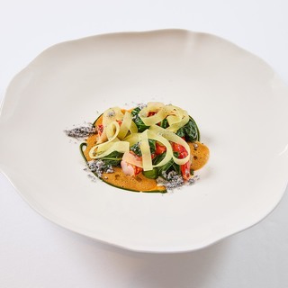 42 wbelcanto carta scarlet shrimp with sprouts green curry and apple fev2024 credito grupojoseavillez