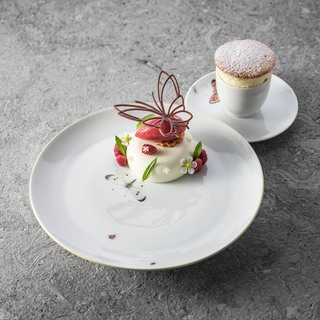 Erdbeere   opalys  restaurant jan %c2%a9 pieter d'hoop