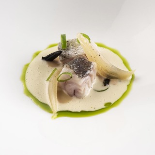 Cipolla all'argilla  merluzzo alla mugnaia affumicato