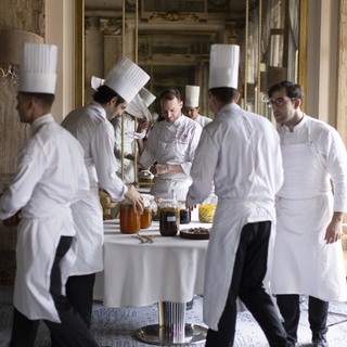 Equipe cuisine   le louis xv (c) matteo carassale